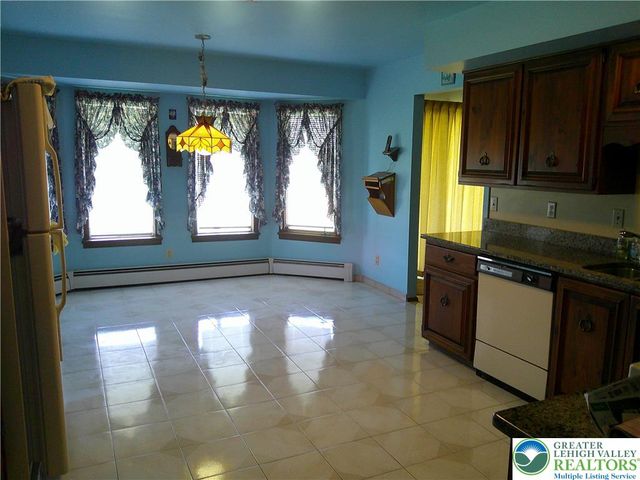 901 Apple Blossom Road, Easton, PA 18040