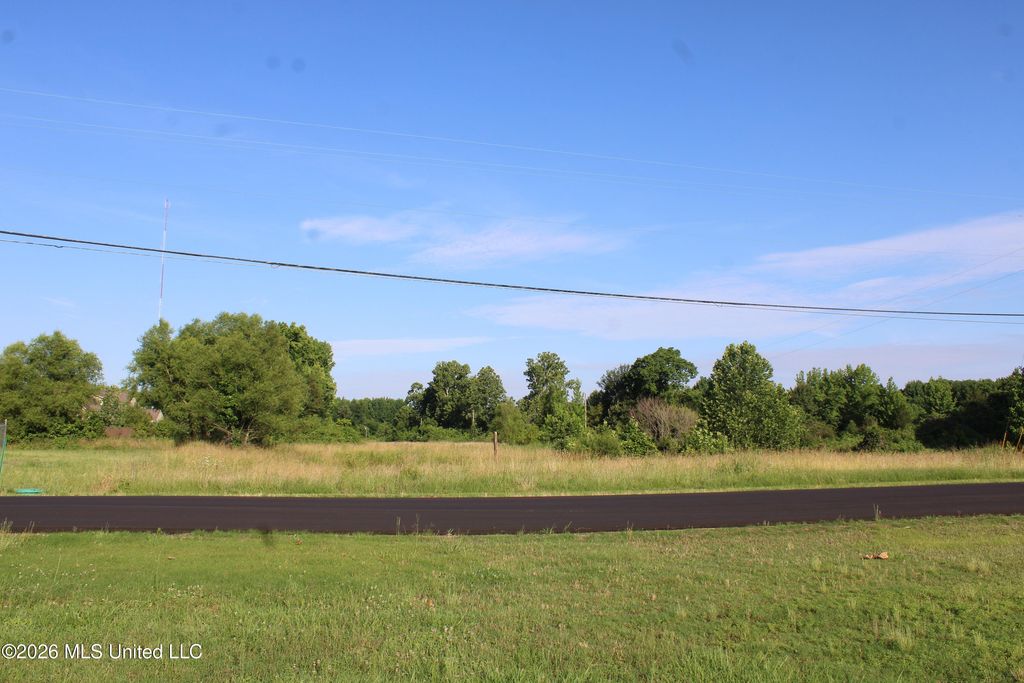 400 Memphis Street, Hernando, MS 38632 — exterior