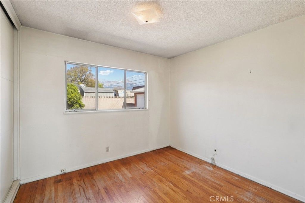 Image 15 of property listing at 814 W Bonnie Brae Court, Ontario, CA 91762