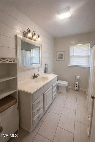 230 Madison Street, Abingdon, VA 24210