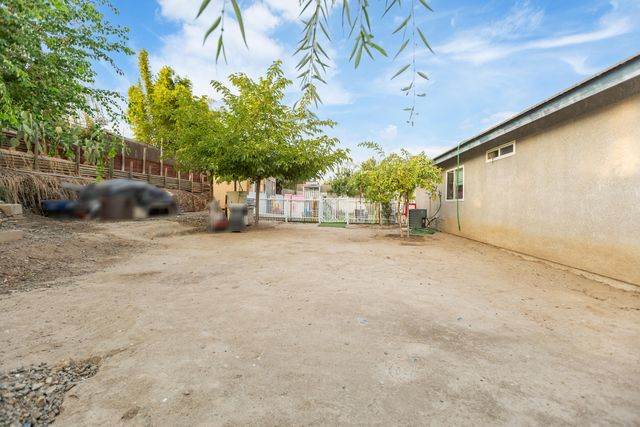 1021 Princeton Avenue, Lindsay, CA 93247