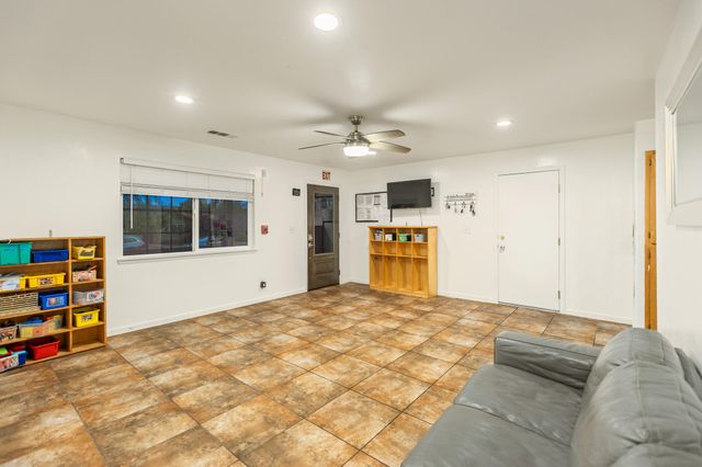 1021 Princeton Avenue, Lindsay, CA 93247