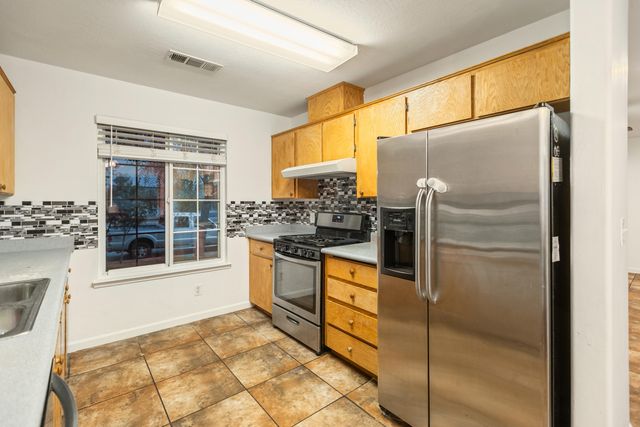 1021 Princeton Avenue, Lindsay, CA 93247