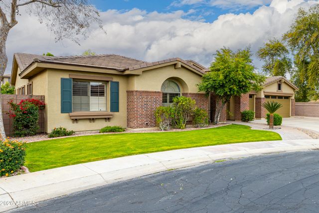 2252 S MCCLELLAND Place, Chandler, AZ 85286