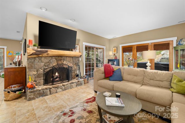 571 Terrys Gap Road, Fletcher, NC 28732