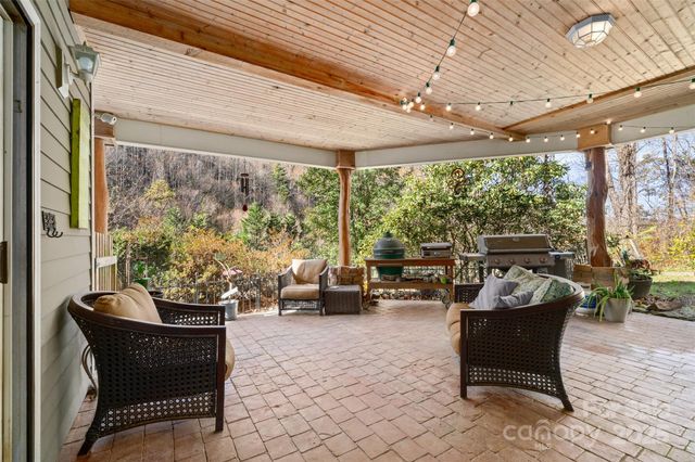 571 Terrys Gap Road, Fletcher, NC 28732