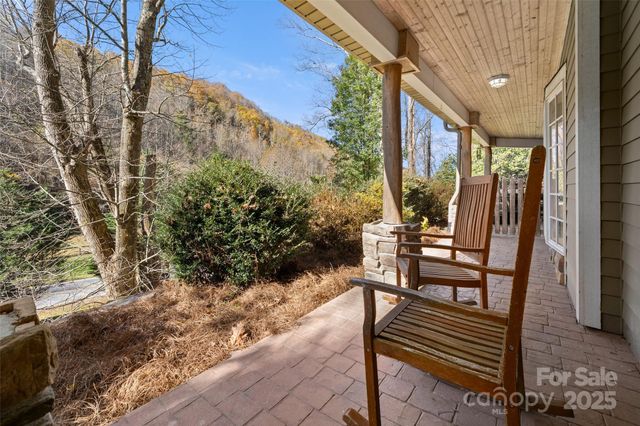 571 Terrys Gap Road, Fletcher, NC 28732