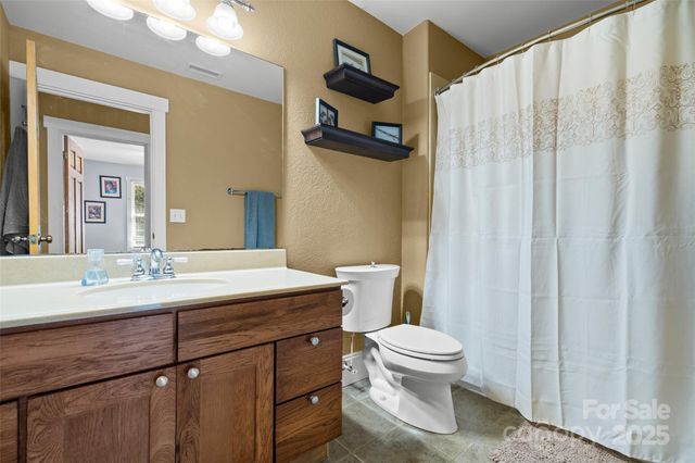 571 Terrys Gap Road, Fletcher, NC 28732