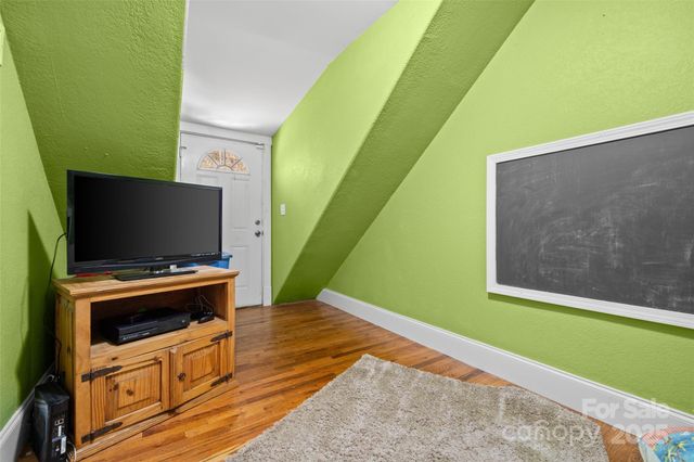 571 Terrys Gap Road, Fletcher, NC 28732