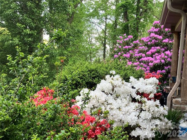 571 Terrys Gap Road, Fletcher, NC 28732