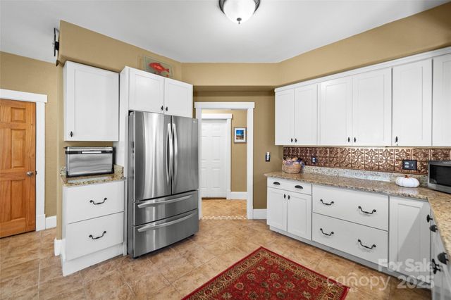 571 Terrys Gap Road, Fletcher, NC 28732