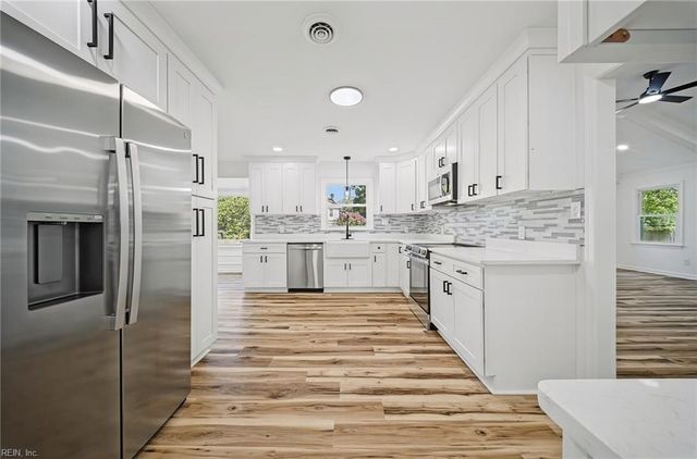 4852 Graystone CT, Virginia Beach, VA 23464
