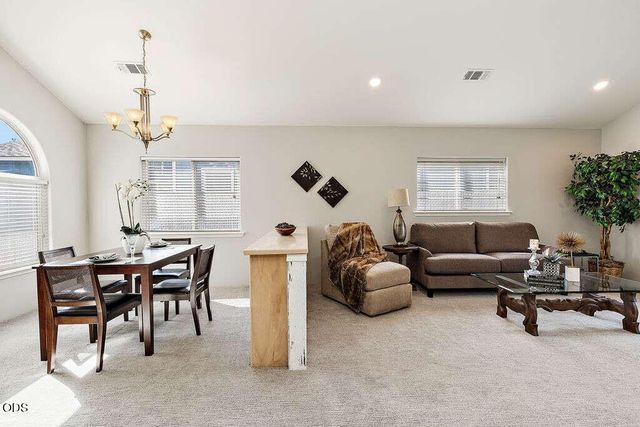 553 Mountain View Drive, Central Point, OR 97502