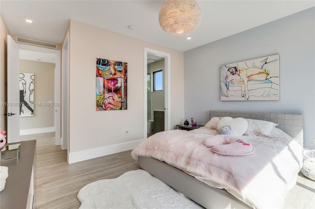 8826 Froude Ave, Surfside, FL 33154