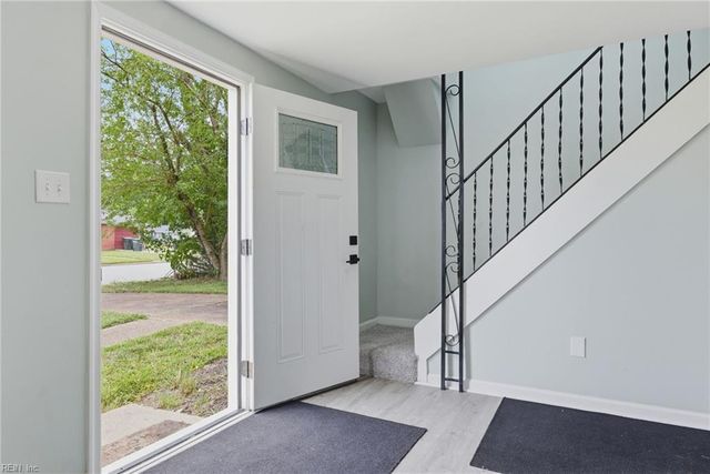 2102 Grimes RD, Hampton, VA 23663