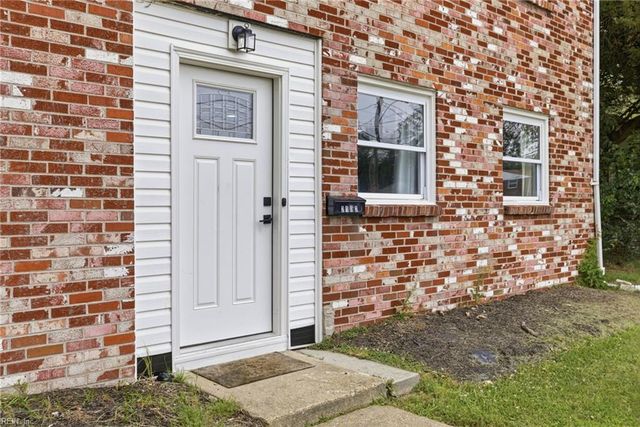 2102 Grimes RD, Hampton, VA 23663