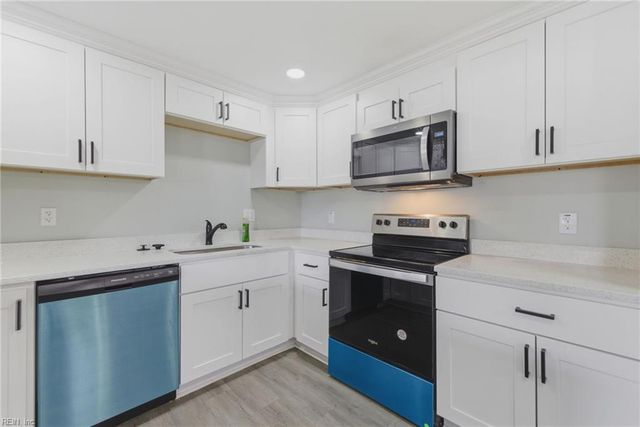 2102 Grimes RD, Hampton, VA 23663