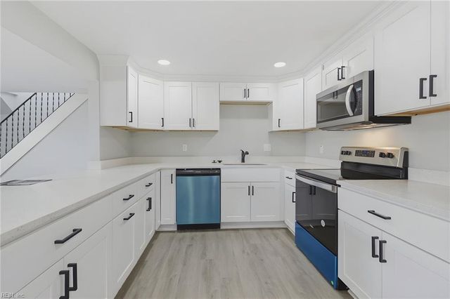 2102 Grimes RD, Hampton, VA 23663