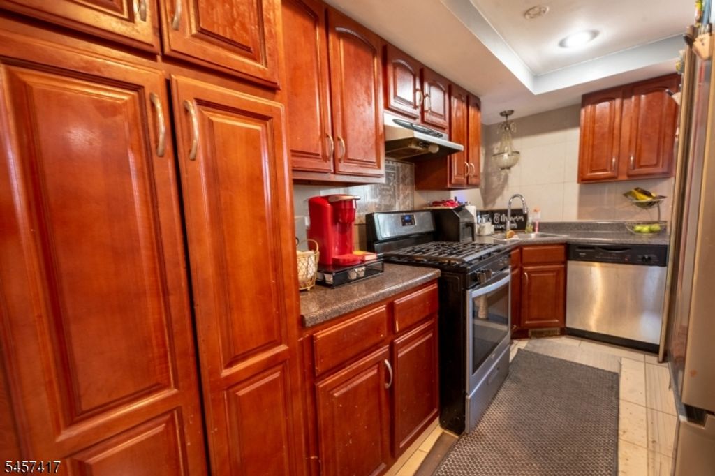 233 Nesbit Ter, Irvington Twp., NJ 07111 — photo 4