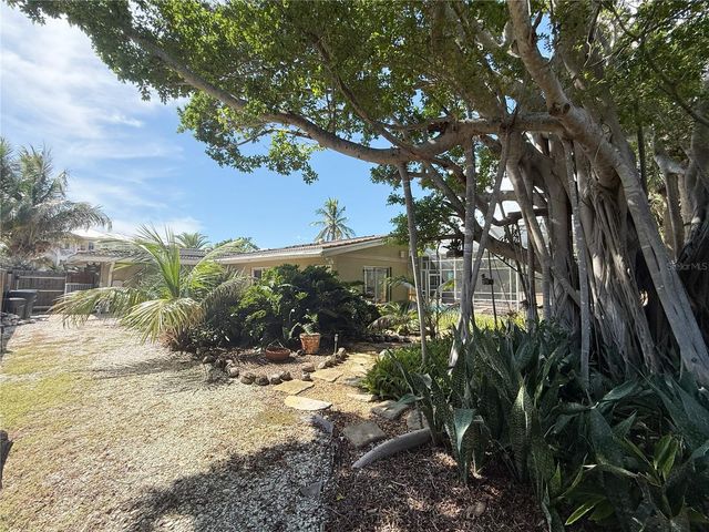 5541 CAPE AQUA DRIVE, Sarasota, FL 34242