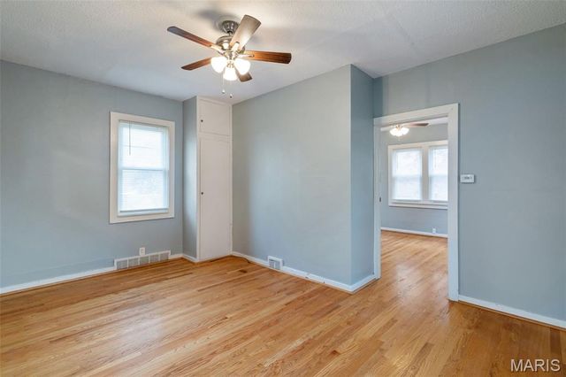 5201 S 37th Street, St Louis, MO 63116