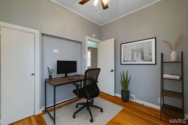 5201 S 37th Street, St Louis, MO 63116