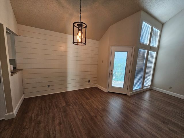 18163 Whispering Gables Lane, Dallas, TX 75287