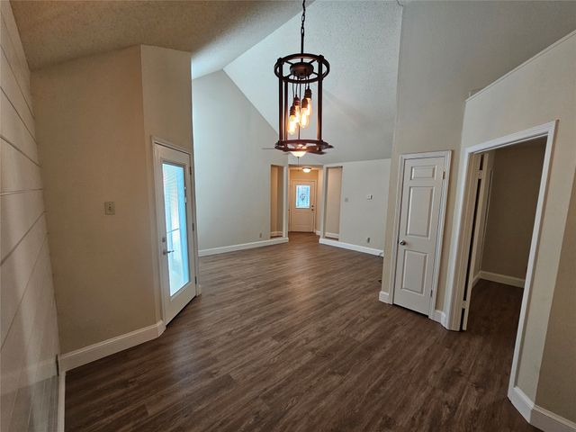 18163 Whispering Gables Lane, Dallas, TX 75287