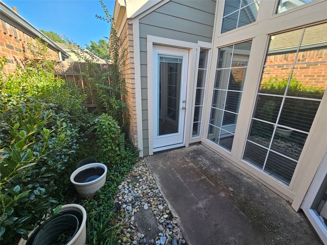 18163 Whispering Gables Lane, Dallas, TX 75287