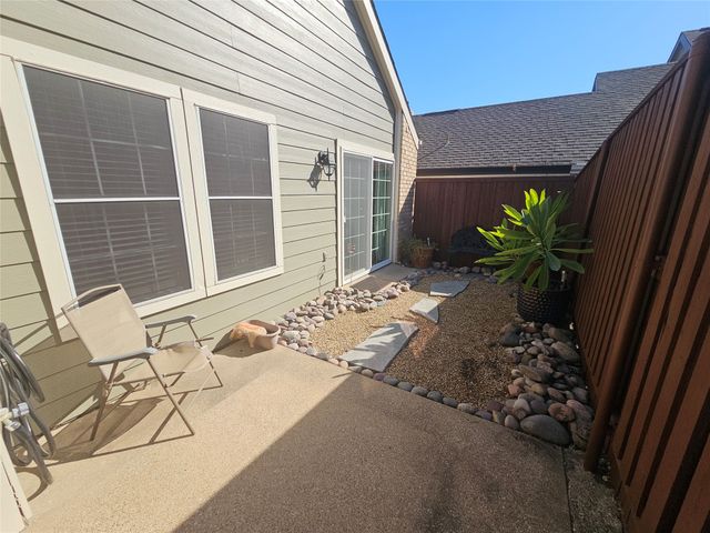 18163 Whispering Gables Lane, Dallas, TX 75287