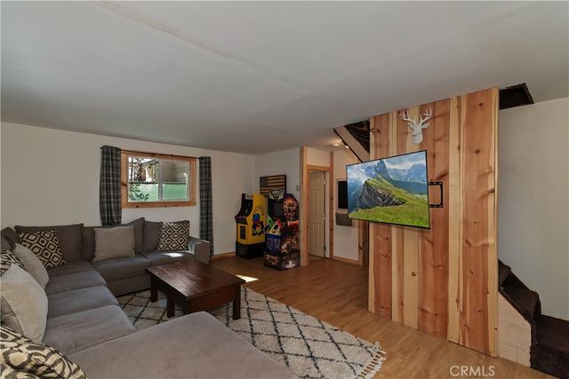 277 Wabash, Sugarloaf, CA 92386