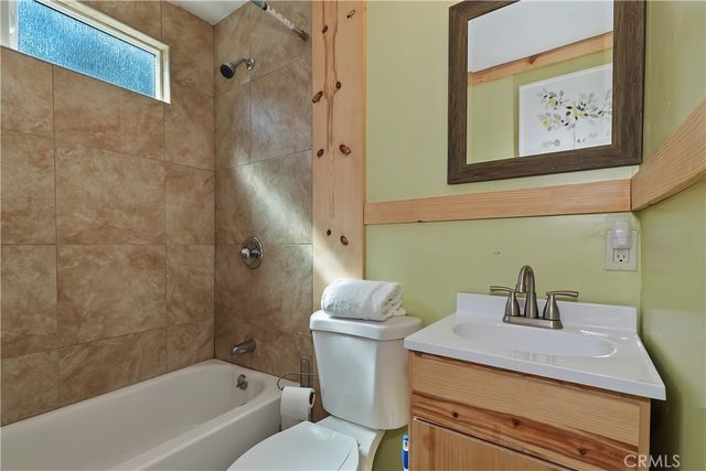 277 Wabash, Sugarloaf, CA 92386