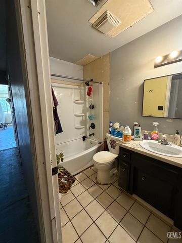 10601 Michele Avenue, Bakersfield, CA 93312