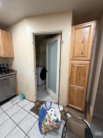10601 Michele Avenue, Bakersfield, CA 93312