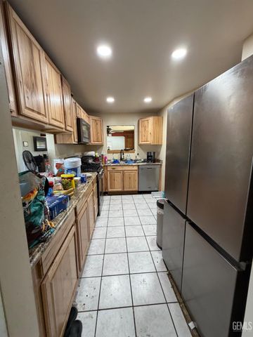 10601 Michele Avenue, Bakersfield, CA 93312