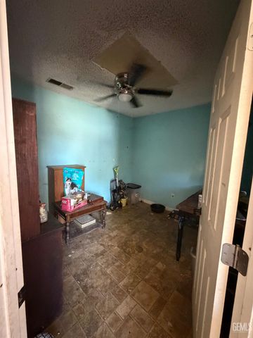 10601 Michele Avenue, Bakersfield, CA 93312