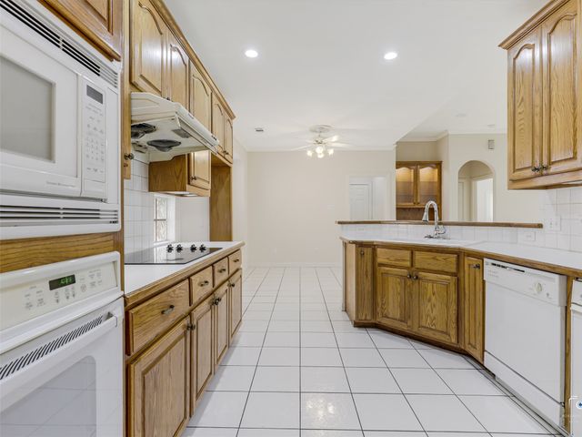 609 Sunningdale, Richardson, TX 75081