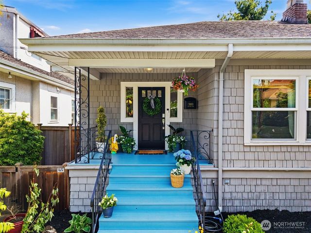 5910 Dayton Avenue N, Seattle, WA 98103