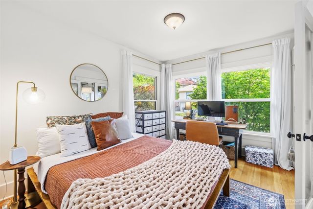 5910 Dayton Avenue N, Seattle, WA 98103
