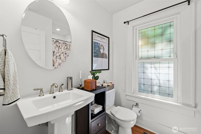 5910 Dayton Avenue N, Seattle, WA 98103