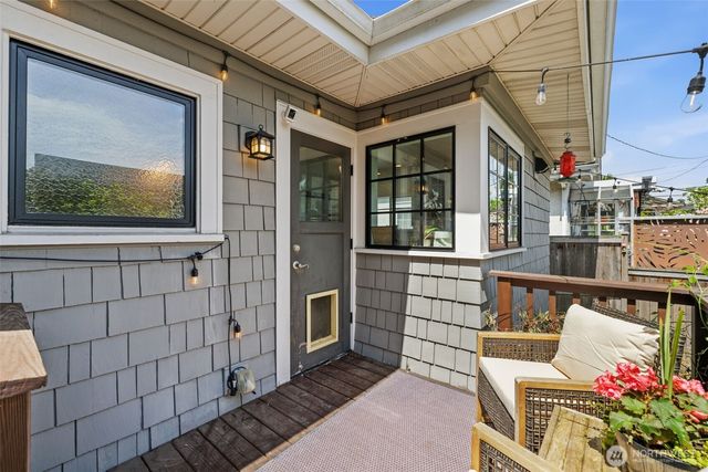 5910 Dayton Avenue N, Seattle, WA 98103