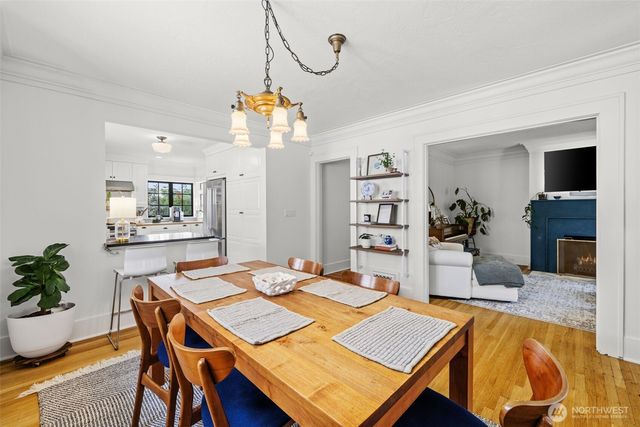 5910 Dayton Avenue N, Seattle, WA 98103
