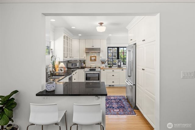 5910 Dayton Avenue N, Seattle, WA 98103