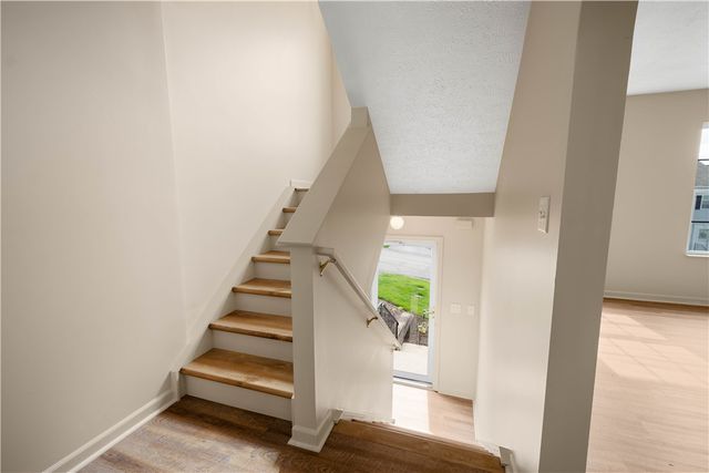 2007 Moccasin Dr, South Strabane, PA 15301