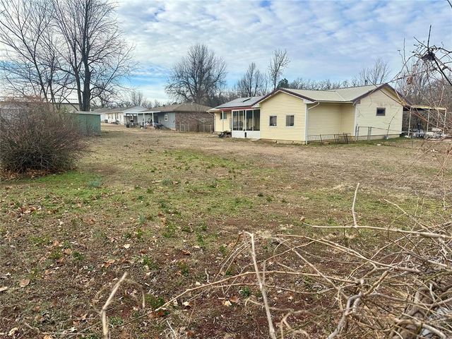 400 S Main Street, Mcloud, OK 74851