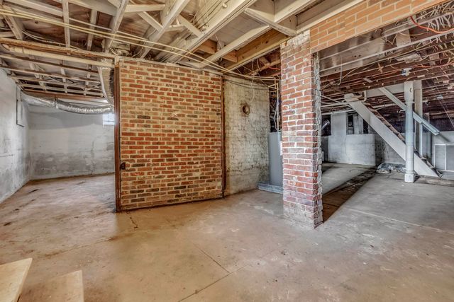 1891 S PKY E, Memphis, TN 38114