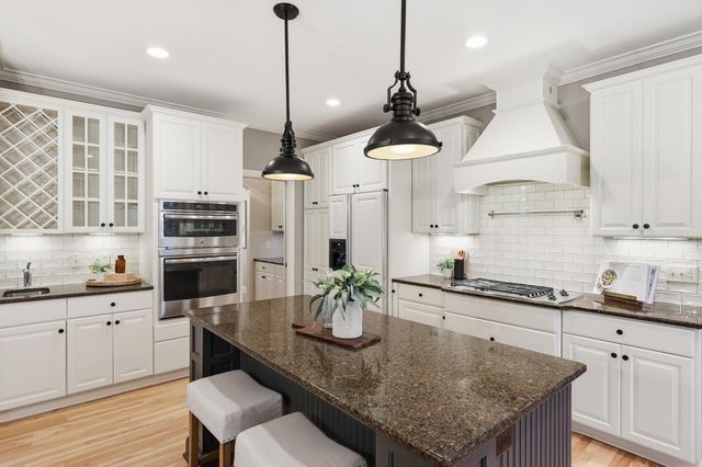 16926 Dynamic Drive, Lakeville, MN 55044