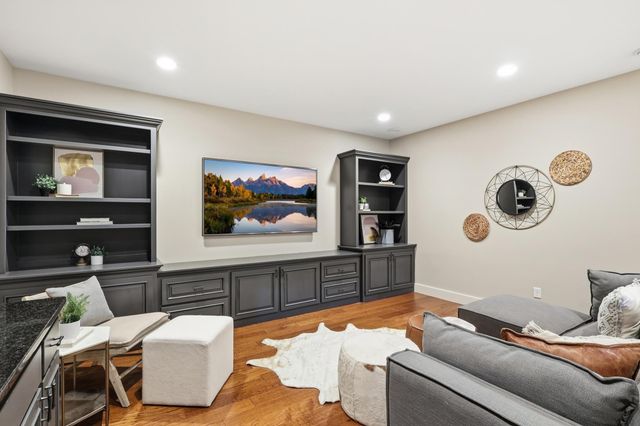 16926 Dynamic Drive, Lakeville, MN 55044