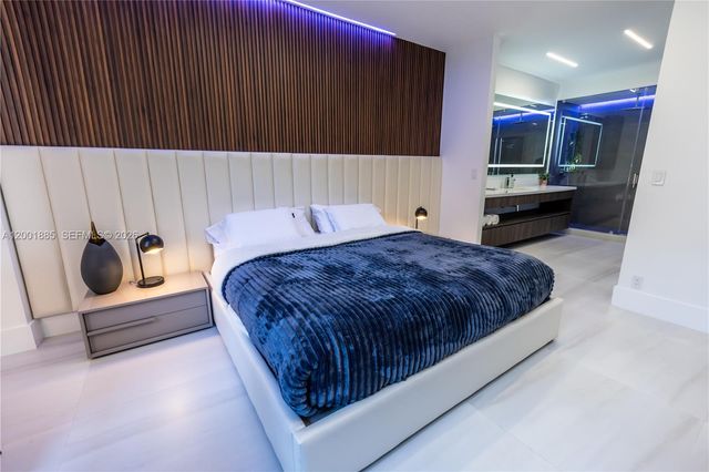 3600 Mystic Pointe Dr 114, Aventura, FL 33180