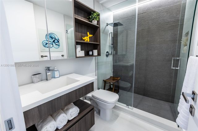 3600 Mystic Pointe Dr 114, Aventura, FL 33180